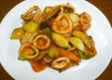 畑の野菜といかのチリソース