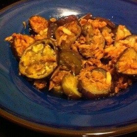 手抜きでおいしい! ナスとツナの醤油炒め