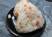千切り生姜と鮭のおにぎり