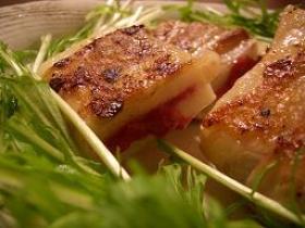 梅はさみ長いもの豚肉巻き焼き。