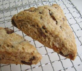 有塩バターで作る♪★オレンジ＆チョコチップの全粒粉スコーン★