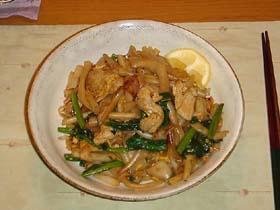 タイの屋台料理『パッシーユー・センヤイ』
