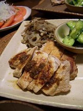 豚肉のソテー・ステーキソース添え。