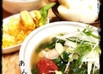 *豚肉と春菊の梅あんかけうどん*