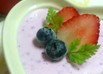 イチゴとブルーベリーのレアチーズムース