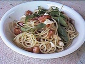 ルッコラとトマトの冷たいパスタ