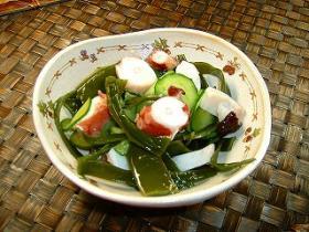 タコと茎わかめの酢の物