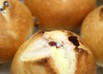 もちもちクランベリーとクリームチーズパン