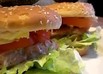 パリのパン屋さん風サーモンのハンバーガー