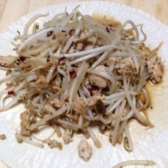 もやしと鶏ミンチの炒め物 もやしと鶏ミンチの炒め物