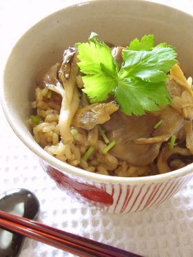 あさりと舞茸の炊き込みご飯。