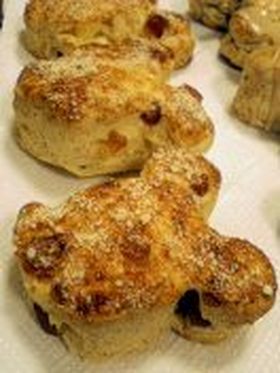 角切りチーズと甘りんごのおから入りスコーン☆彡