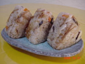 炊き込みおにぎり