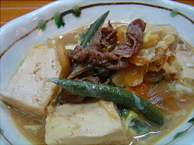 ご飯がすすむ！肉豆腐の玉子とじ