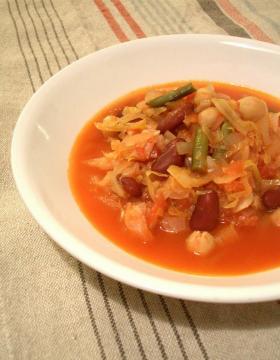 野菜たっぷり！わが家のトマトスープ