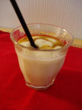 驚きの飲みごたえ！！寒天バナナシェイク