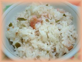 しらすと梅干入り炊き込みご飯