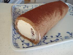 初心者でも必ず巻ける!ティラミスチーズクリームロールケーキ