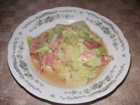 白菜とベーコンの炒め物