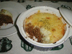 ひき肉とマッシュポテトの重ね焼き