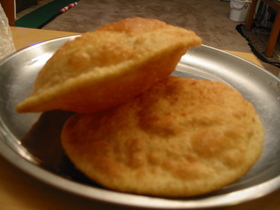 プーリー：インドの揚げパン