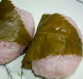 簡単！電子レンジで作る「桜餅」～もち米版