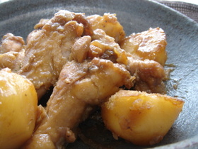 疲れ撃退！手羽元とじゃがいものスッパ煮