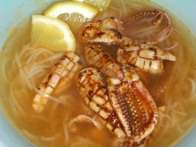 中太タイ米粉（ビーフン）、烏賊（イカ）