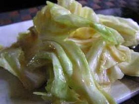 味噌だれが美味しいキャべツの漬物