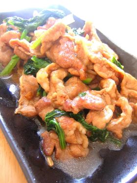 豚肉と小松菜のニンニク醤油炒め