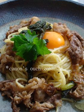 牛肉と野沢菜のガーリックバター醤油パスタ