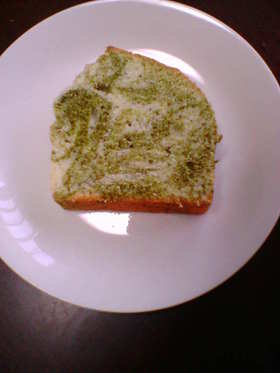 緑茶のマーブルケーキ