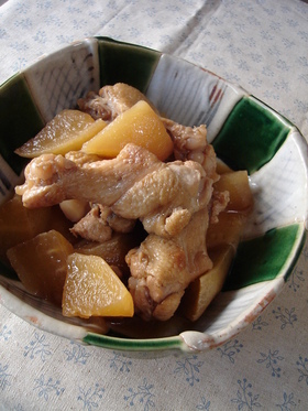 大根と手羽元の柔らか味噌煮☆