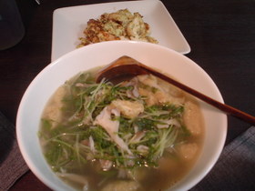 (∵)屋：水菜と油揚げの塩汁