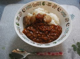 ホールトマト入りツナカレー
