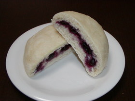 白いジャムパン