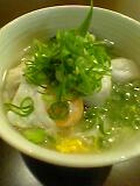 豚肉と里芋のスープの豆ごはんのせ