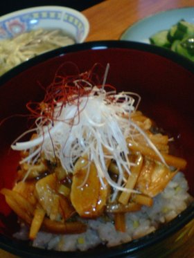 鶏肉と筍のオイスター丼
