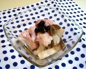 カリフラワーと黒豆のピクルス