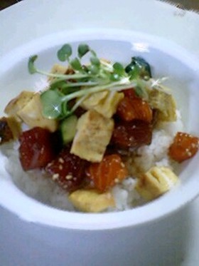 *マグロのユッケ丼*