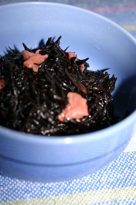 梅干しでさっぱり☆ひじきの炒り煮