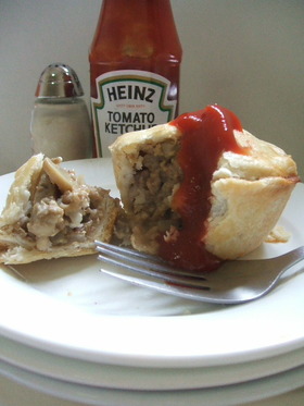 ■ 我が家の　MEAT PIE　■　