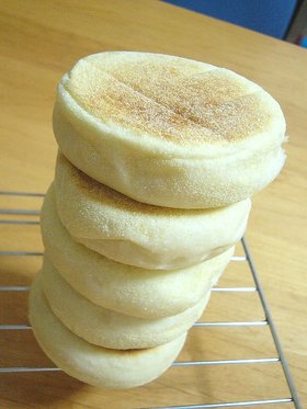 手ごねの練習♪イングリッシュマフィン