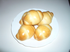 簡単だけど本格的☆バターロール