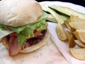 男性必見料理　BLTハンバーガー