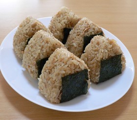 なめたけツナおにぎり