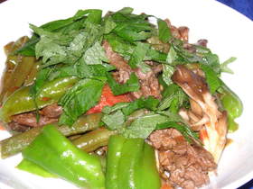 牛肉と夏野菜スタミナ炒め