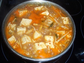 超簡単!! 韓国風 豆腐キムチ納豆チゲ