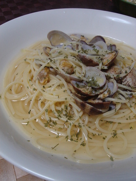シンプル！あさりのスープパスタ