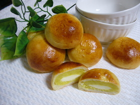 薄皮☆クリームチーズ＆さつまいもあんパン